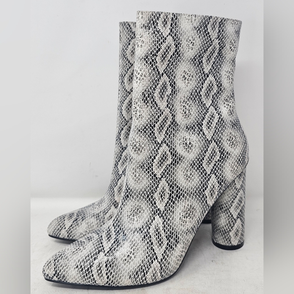 Fashion Nova Women's Midnight Lover Snake Print Vegan Leather Zip Heels Size 8.5